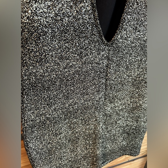 Shimmery Gold/black minidress.  Size Medium - Picture 5 of 5